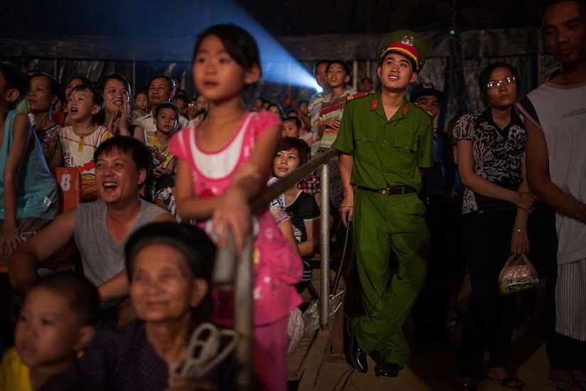 Estar en el personaje: La dura vida cotidiana de los artistas de circo vietnamitas