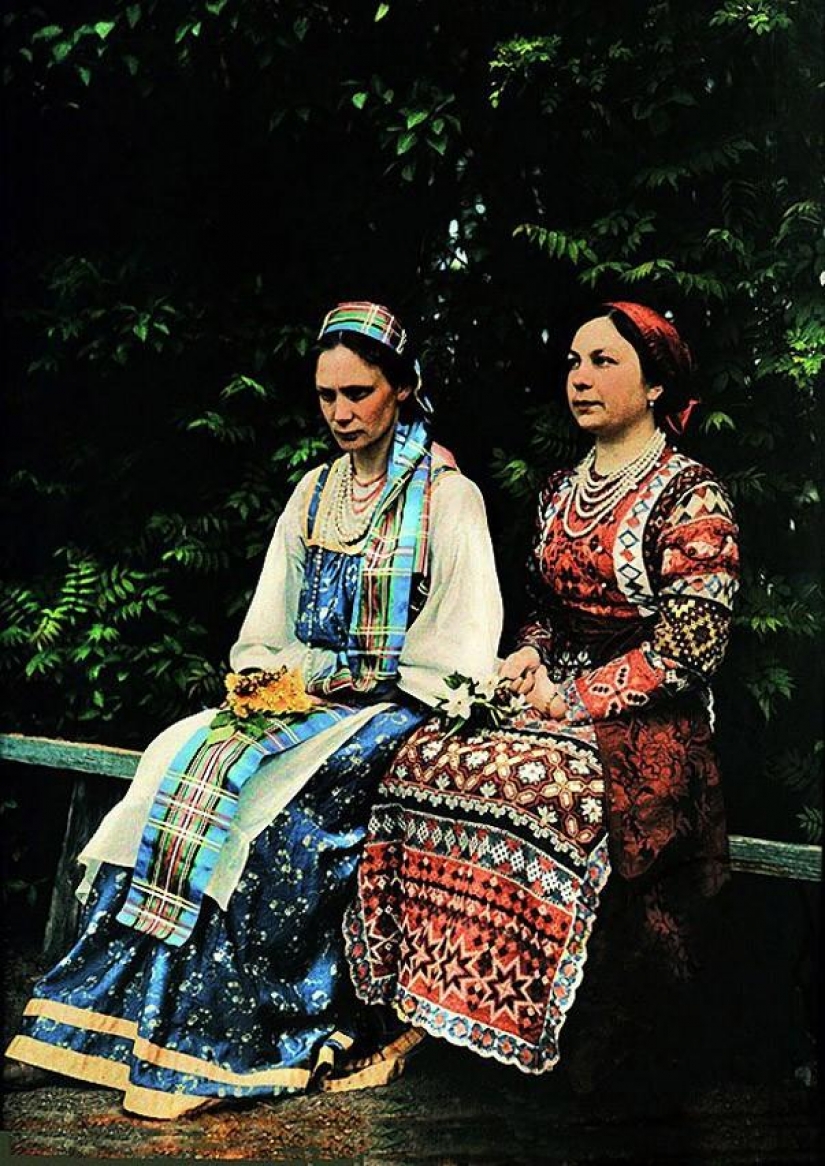 "Ethnoexotics" from around the world on autochromes (1907-1931)