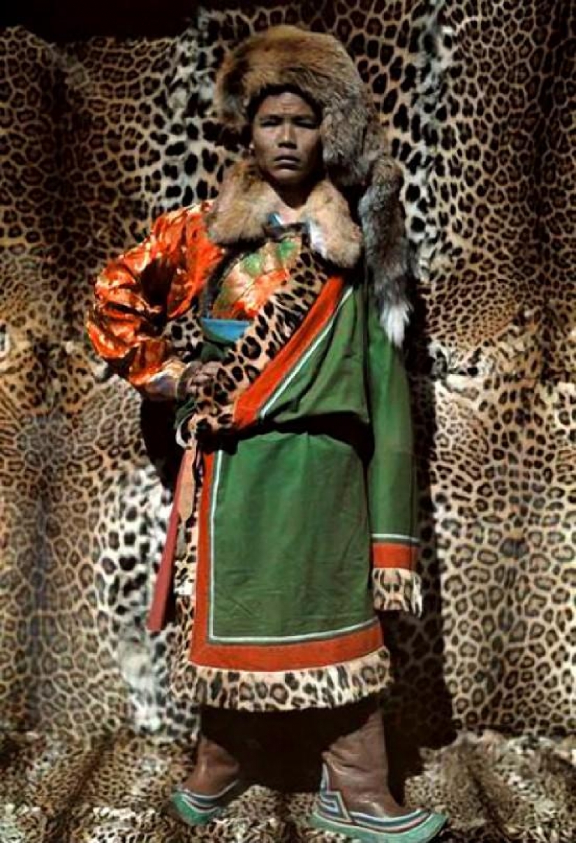 "Ethnoexotics" from around the world on autochromes (1907-1931)