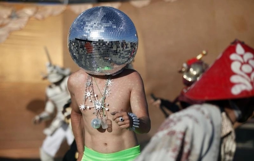 Euphoria in the middle of the desert: Hot revelations of Burning Man Festival participants Euphoria in the middle of the desert: Hot revelations of Burning Man Festival participants
