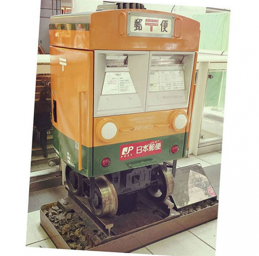 Even mailboxes in Japan are very strange