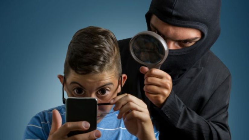 ¿Facebook nos está escuchando? El experto contó cómo la red social descubre de qué estábamos hablando