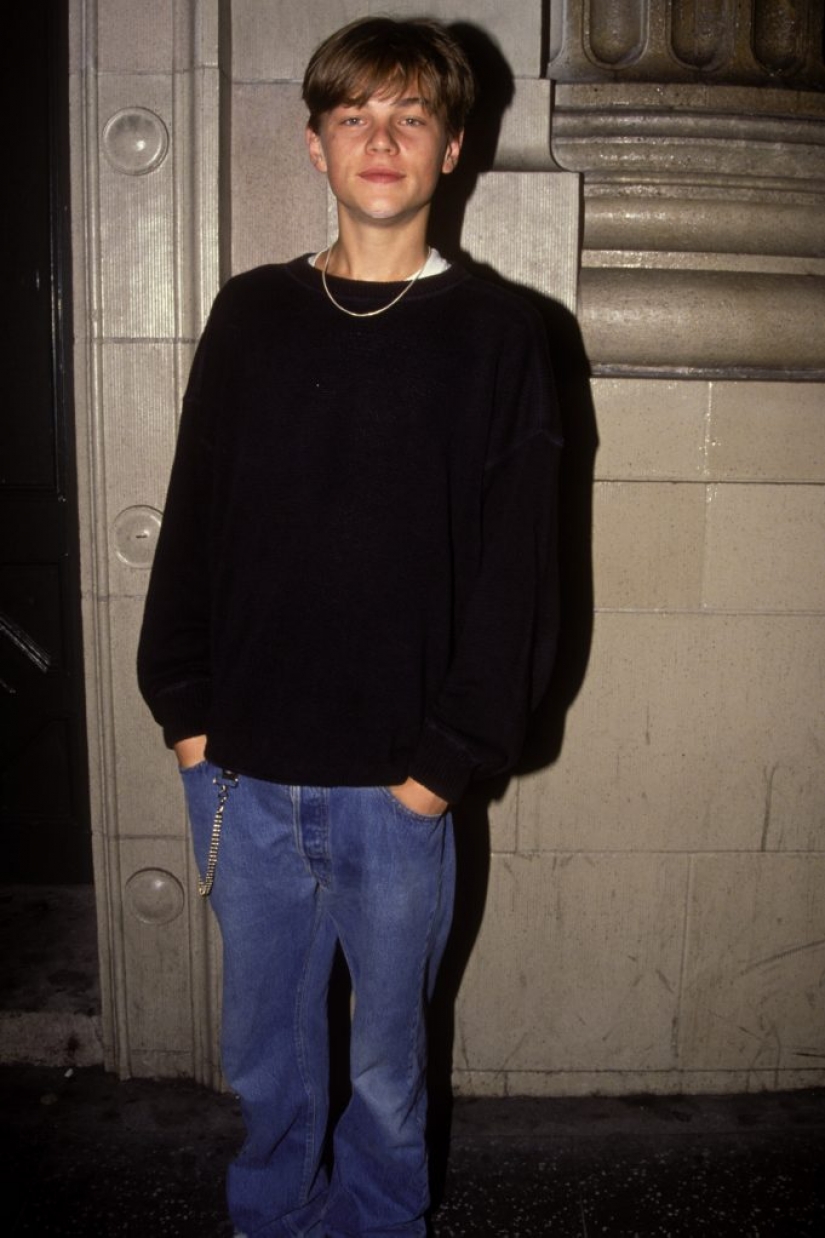 Famous stars when they were 18