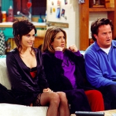 Fans of "Friends" will be able to spend the night in the apartment of Monica and Rachel for $ 20