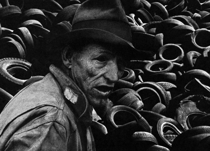 Fobias raras traídas a la vida en una serie de collages siniestros