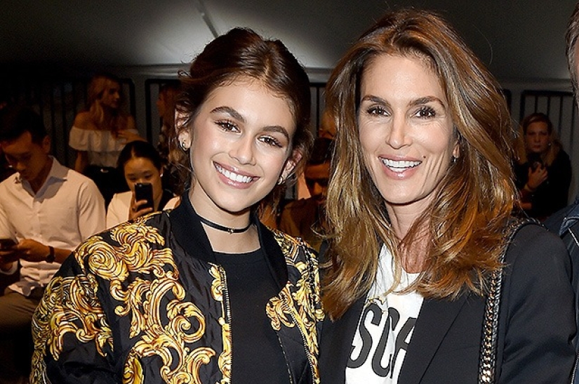 Following in the footsteps of the mother: the most successful models who followed the example of their mothers