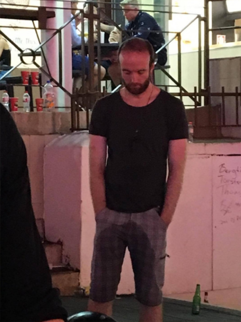 Fotos de vacaciones infernales que cada uno de nosotros querría quemar inmediatamente