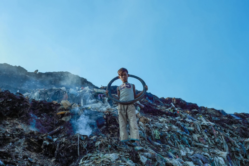 Fotos reveladoras muestran cómo los desechos plásticos están contaminando nuestro planeta