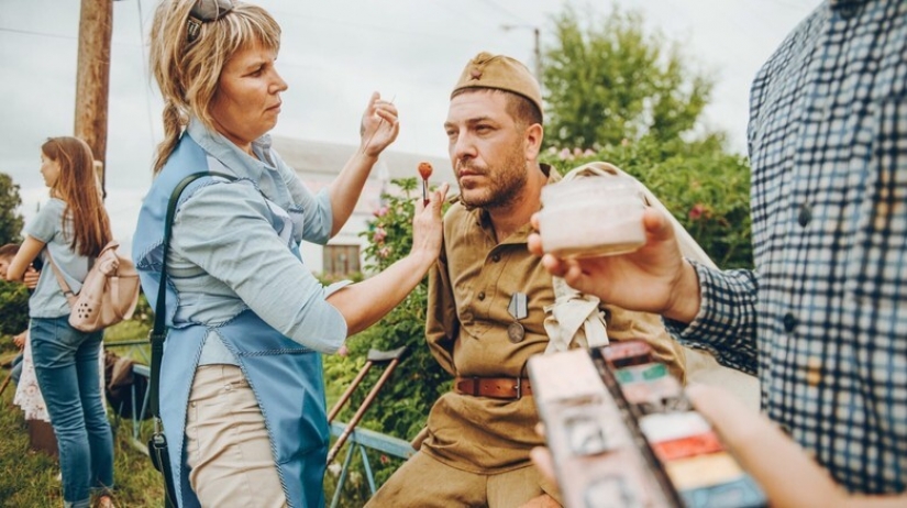 Found the same "man with sand" from meme. You also saw, but did not know