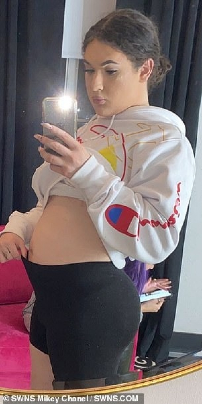 From a young man to a young mother: an 18-year-old American became pregnant, despite the fact that he was born a boy