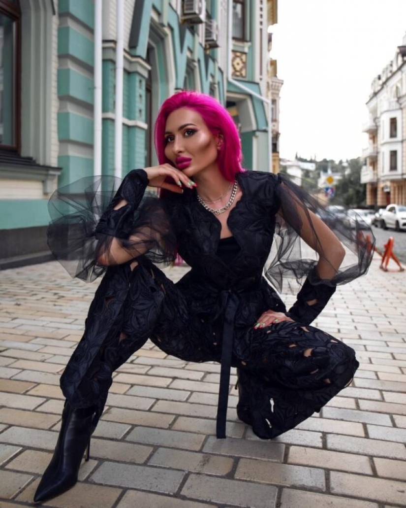 From Kiev with the biggest school in the world has shown itself to modifications