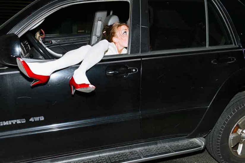 "Fucking New York": hermosas chicas desnudas haciendo el amor con la ciudad