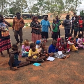 Fuera de control: por qué un pequeño pueblo en Australia se ha convertido en un semillero de desorden