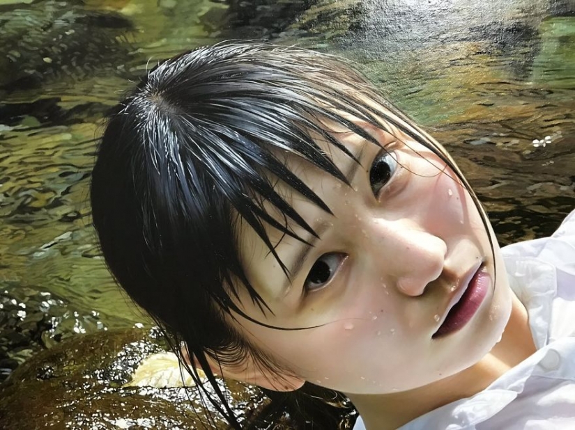 Girl no: paintings from Hiroshima to distinguish from photos