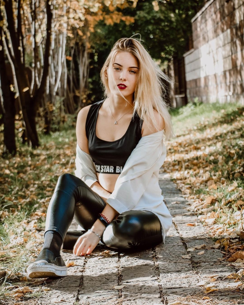 Girls and hockey: 5 charming Russian hockey players in uniform and without