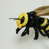 Giro, giro, me quiero engañar: Japonés crea realista figuras de animales con globos