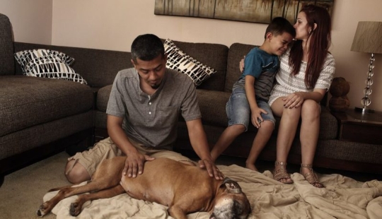 Give me a paw goodbye: tears of parting over dying pets