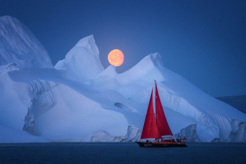 Glaciers and silence: The vanishing beauty of Greenland through the lens of Albert Dros