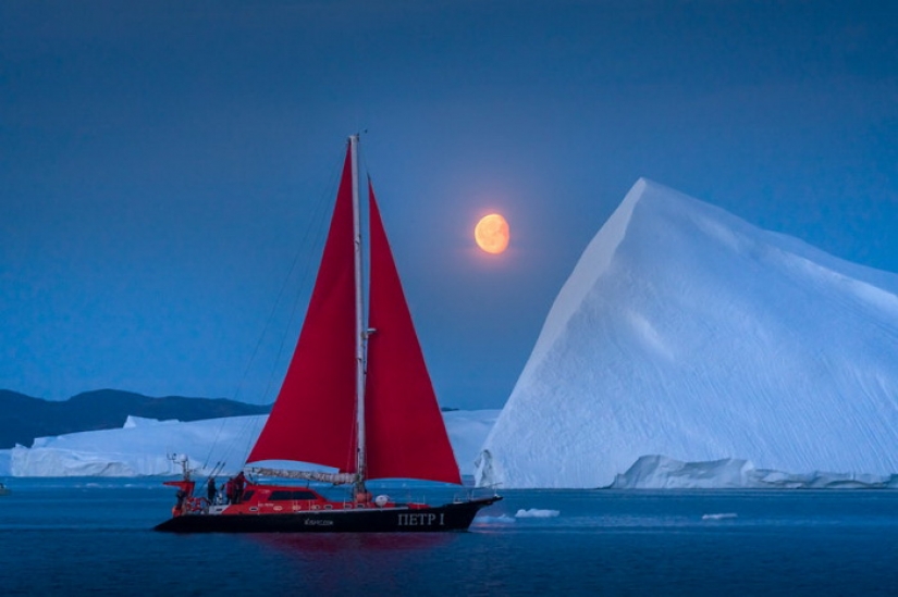 Glaciers and silence: The vanishing beauty of Greenland through the lens of Albert Dros