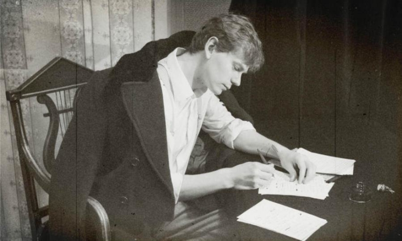 "Goodbye, my friend, goodbye": 5 versions of Sergei Yesenin's death