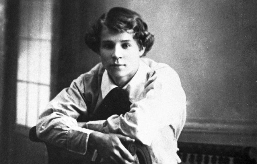 "Goodbye, my friend, goodbye": 5 versions of Sergei Yesenin's death
