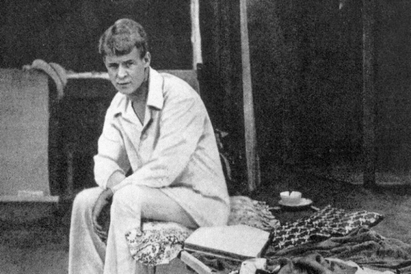 "Goodbye, my friend, goodbye": 5 versions of Sergei Yesenin's death