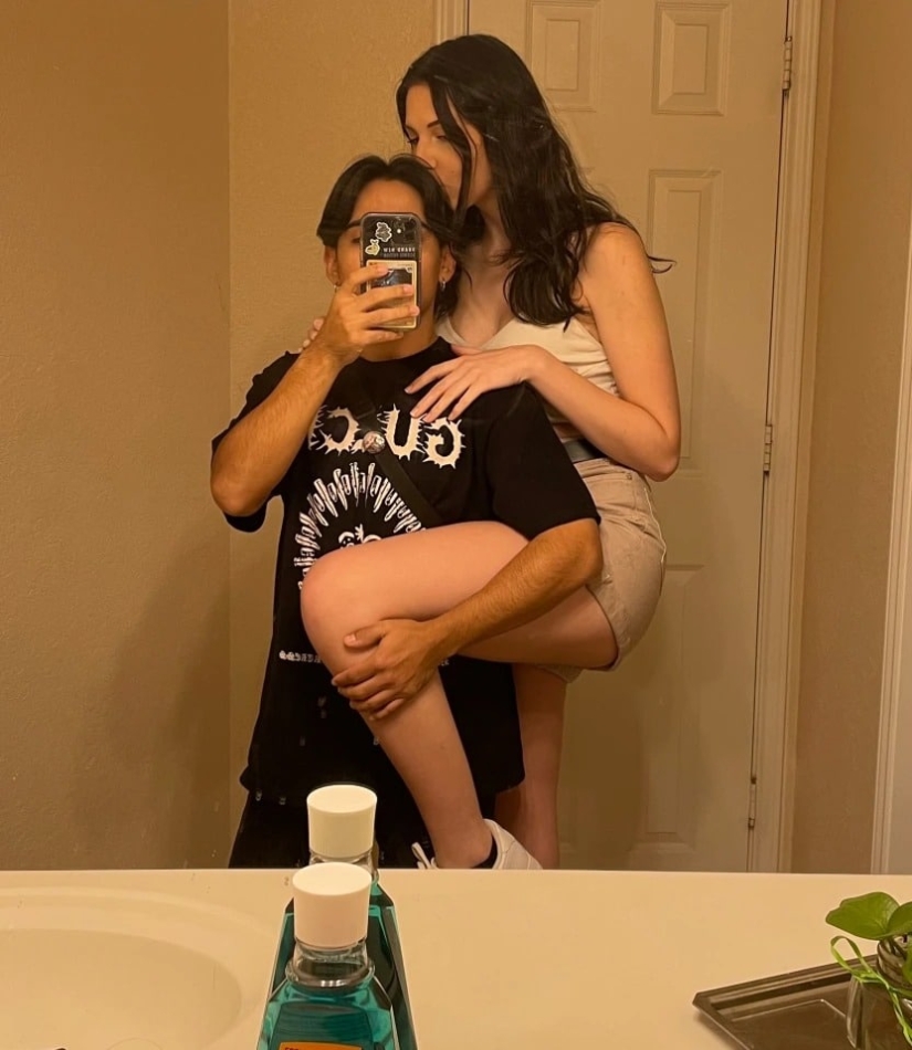 Growth is not a hindrance to love: tall girl loves her short boyfriend Growth is not a hindrance to love: tall girl loves her short boyfriend