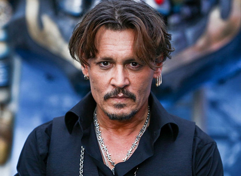 Guys with expressive eyes: as eyeliner is back in the Arsenal men