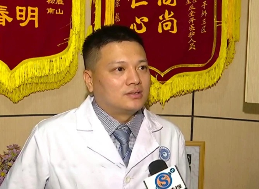 Happiness is never too much: the Chinese have long lived with 14 toes, considering the anomaly of happy sign