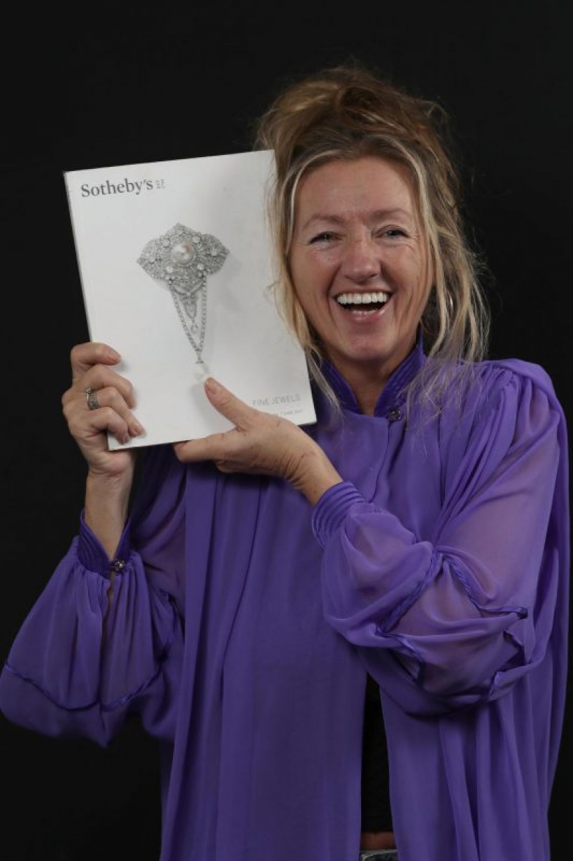 Happy ignorance: the stone in the ring from the flea market, turned out to be a diamond in a million