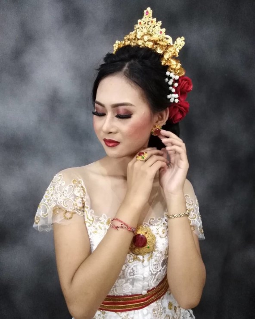 Hell of a wedding: how to paint brides for a photo shoot in Asia