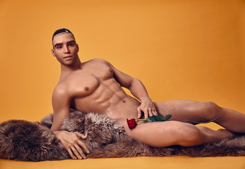 "Henry turned out to be cold and stank of rubber": impressions of sex with a male doll