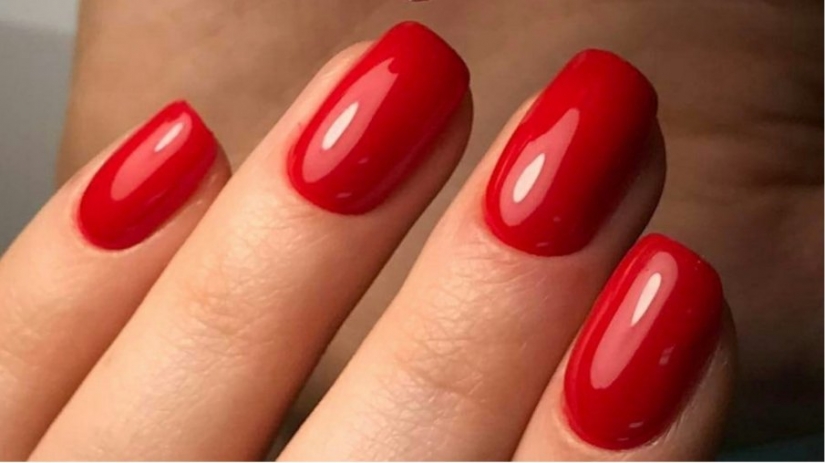 Here's what the color of your nails says about you