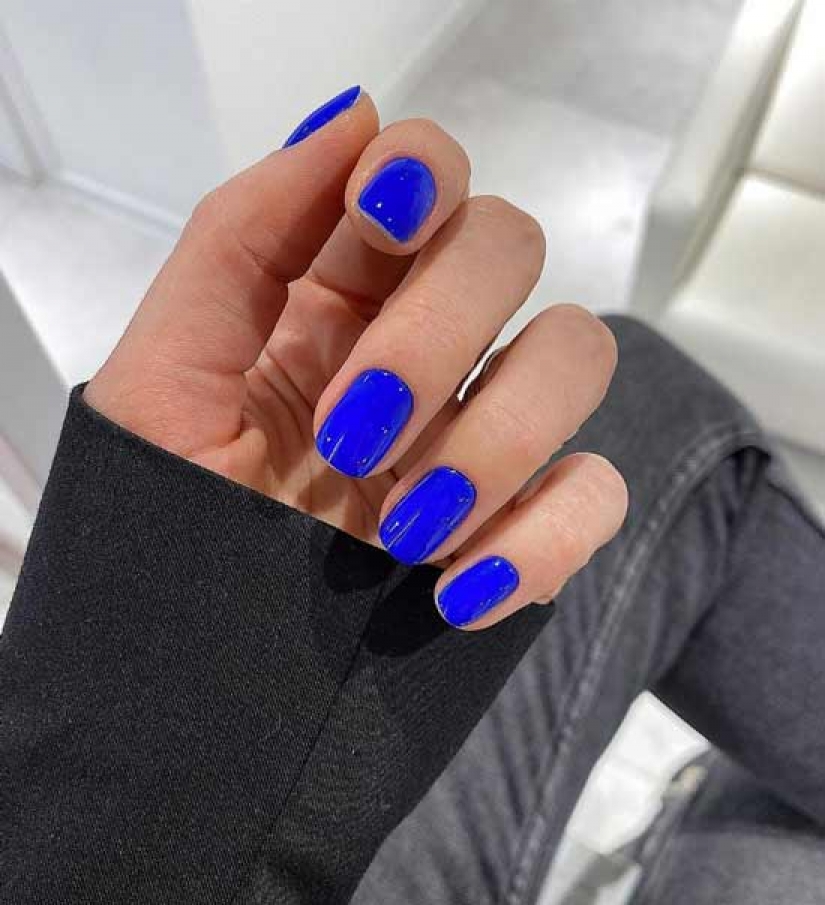 Here's what the color of your nails says about you