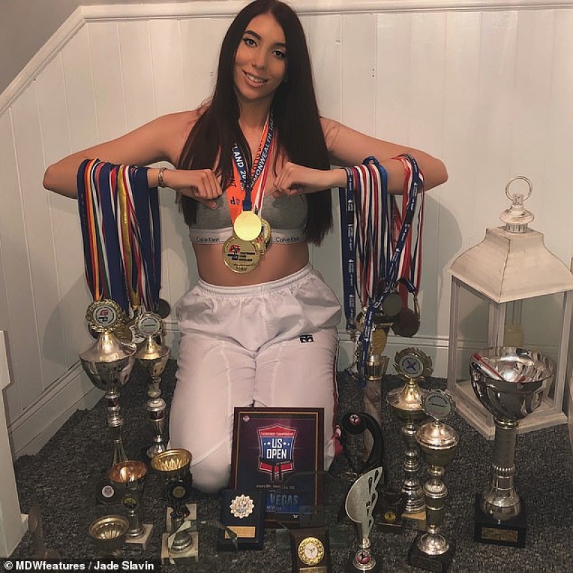 High feelings: it is difficult for a 2-meter athlete to find a soul mate because of her height