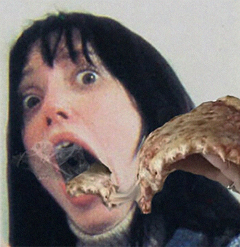 Horror with ketchup: users add pizza to the frames from scary movies Horror with ketchup: users add pizza to the frames from scary movies