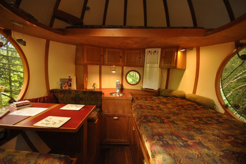 Hotel canadiense para aquellos que no han dejado de soñar con una casa en un árbol Hotel canadiense para aquellos que no han dejado de soñar con una casa en un árbol