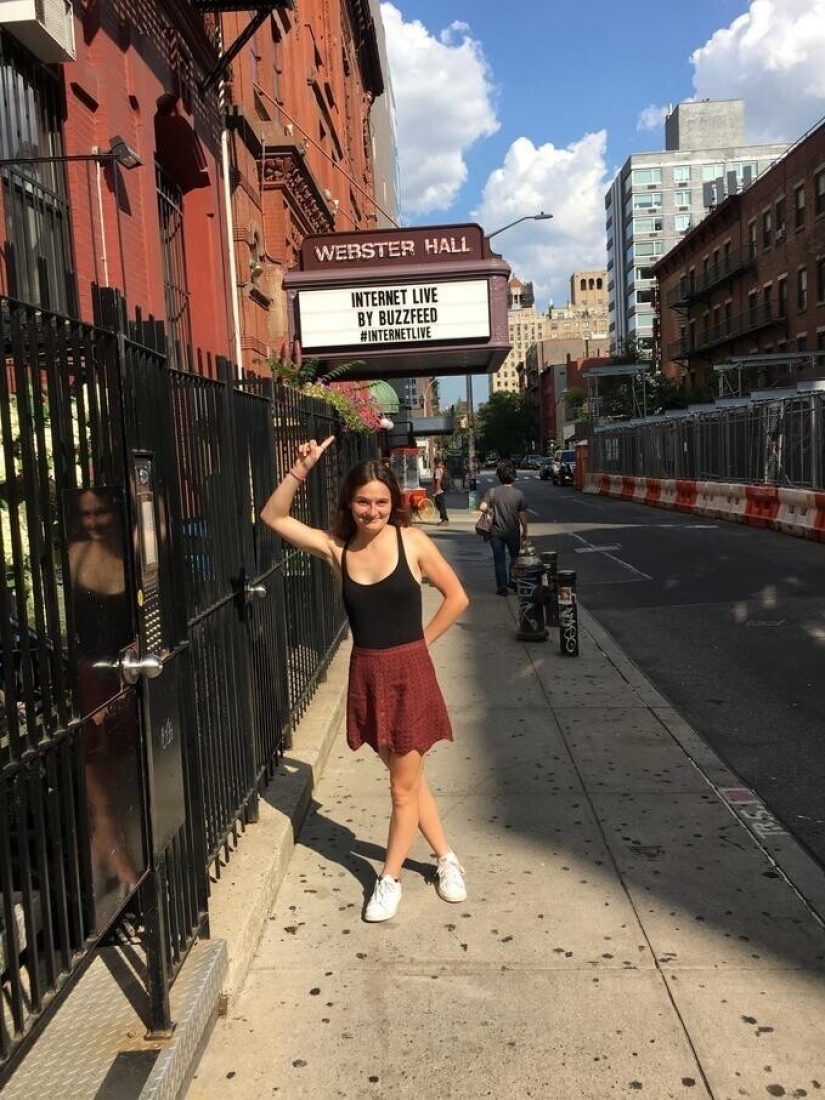 How a Disaster Girl Earned More Than $ 400,000 From Her Internet Fame