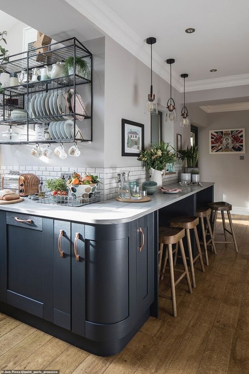 How a married couple from Britain independently remodeled their 1930s house