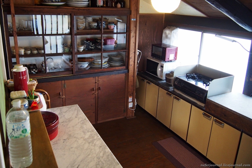 How a traditional Japanese house works