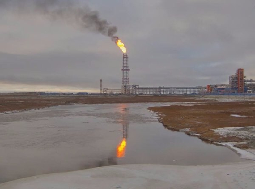 How does the closed shift settlement Sabetta live in the Far North How does the closed shift settlement Sabetta live in the Far North