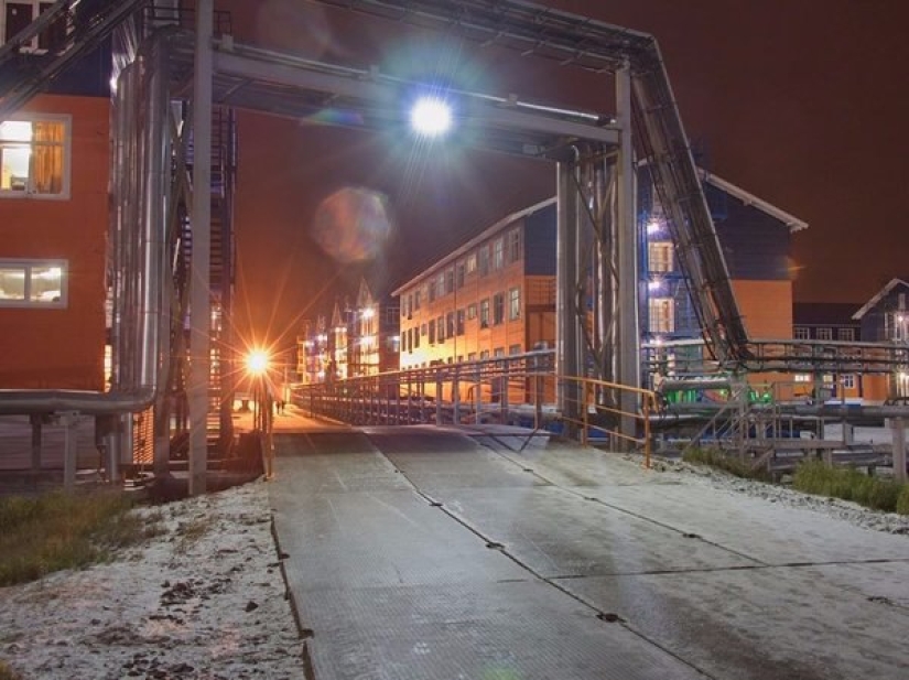 How does the closed shift settlement Sabetta live in the Far North How does the closed shift settlement Sabetta live in the Far North