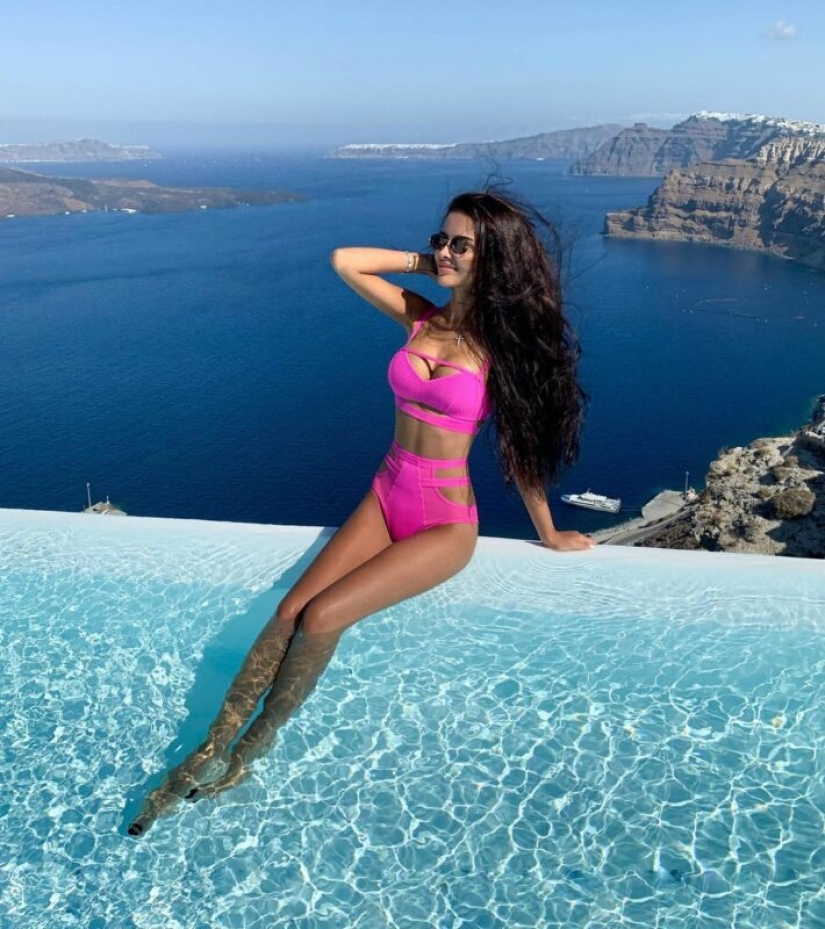 How does the most expensive escort girl in Russia and Ukraine live and earn how much