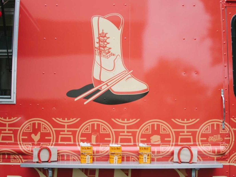 How Google Feeds Its Employees Free Food with a Cafe on Wheels