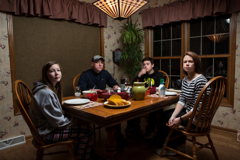 How is the dinner, the families of ordinary Americans