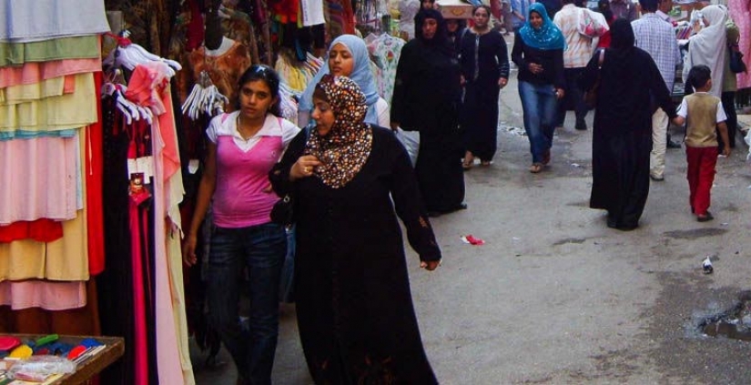 How not to give yourself away as a tourist and pass for a local in 24 cities of the world