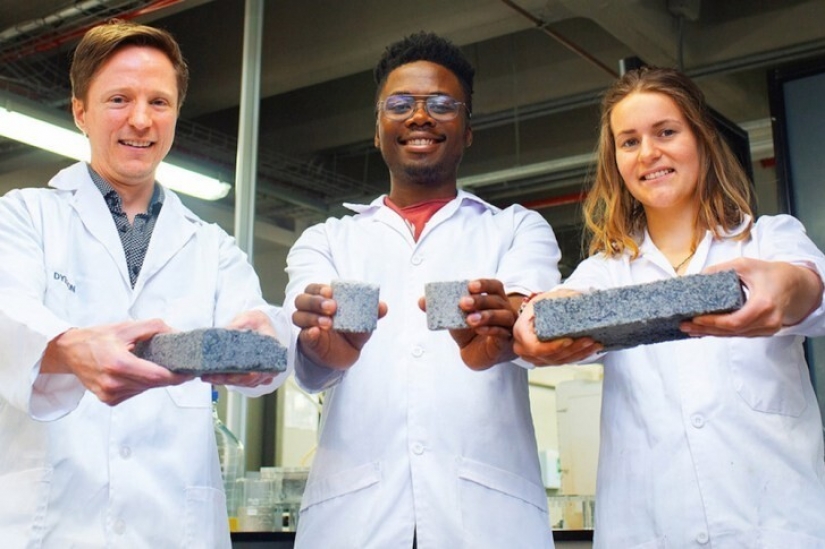How South African students make bricks out of urine