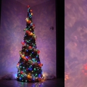 How to make an original Christmas tree with their hands