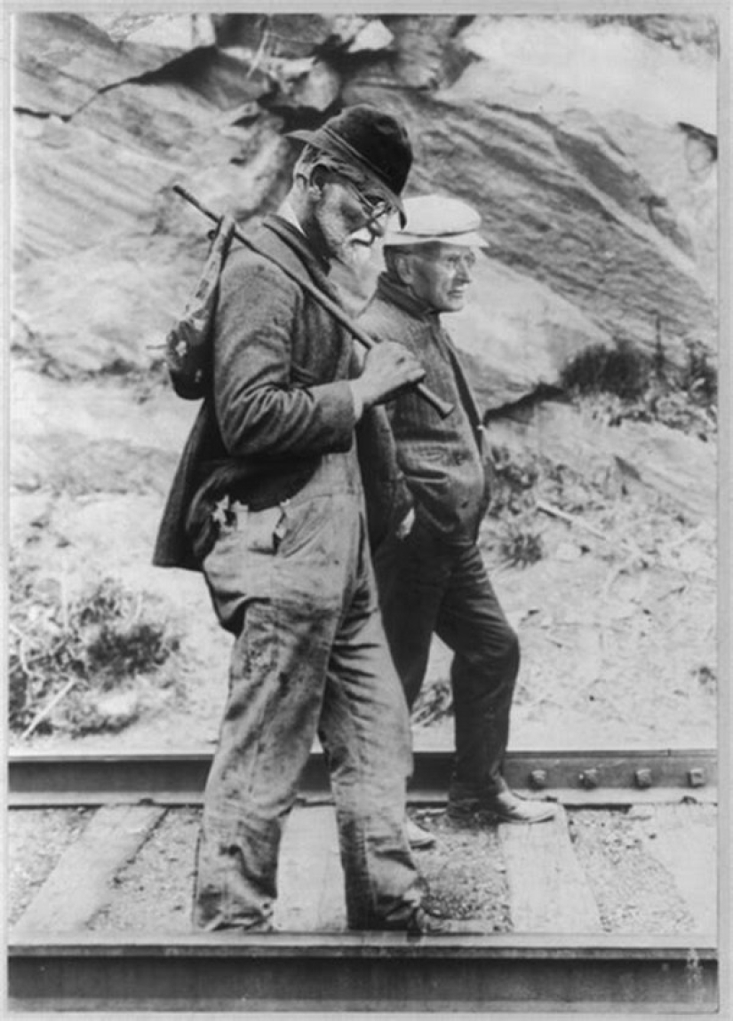 How two psychiatrists had fun: the epic photoshop of Carl Jung and Sigmund Freud