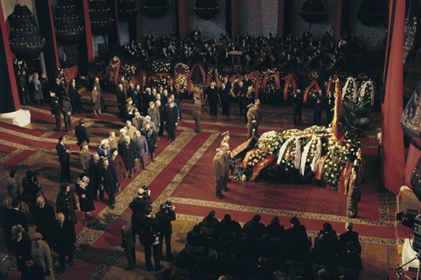 How were the most expensive and magnificent funerals of famous people in history
